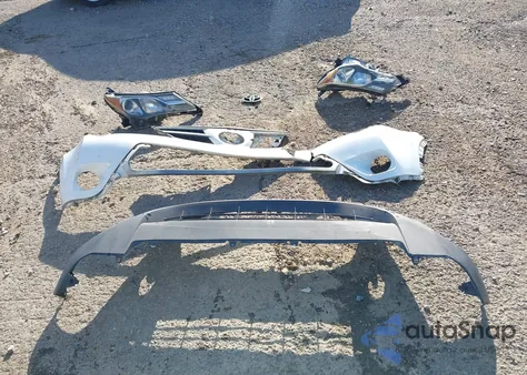 2015 Toyota Rav4 Le z USA, uszkodzony, nr VIN JTMZFREV1FJ028424